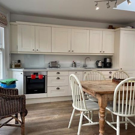 Ferienwohnung Beautiful 3 Bed Basement Flat With Garden Bath Exterior foto