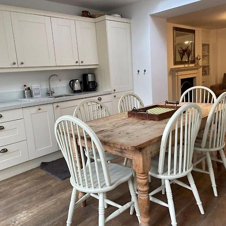 Ferienwohnung Beautiful 3 Bed Basement Flat With Garden Bath Exterior foto